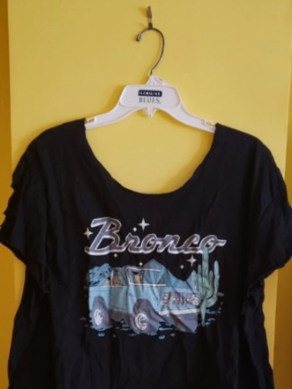Ford Bronco Black Modified Crop Top Shirt With Ford Sticker Size XL